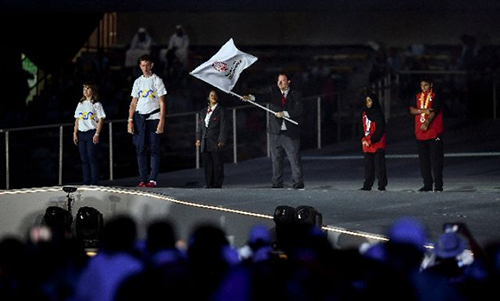 3月21日，第十五屆世界夏季特殊奧林匹克運(yùn)動(dòng)會(huì)在阿聯(lián)酋阿布扎比閉幕。圖為特奧會(huì)會(huì)旗交接儀式（3月21日攝）。新華社記者夏一方攝